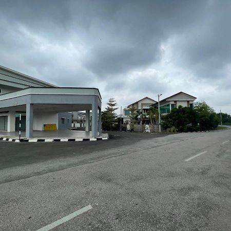 No 61 Nazirin Homestay Tmn Indah Raya 2 Manjung Lumut Bagian luar foto