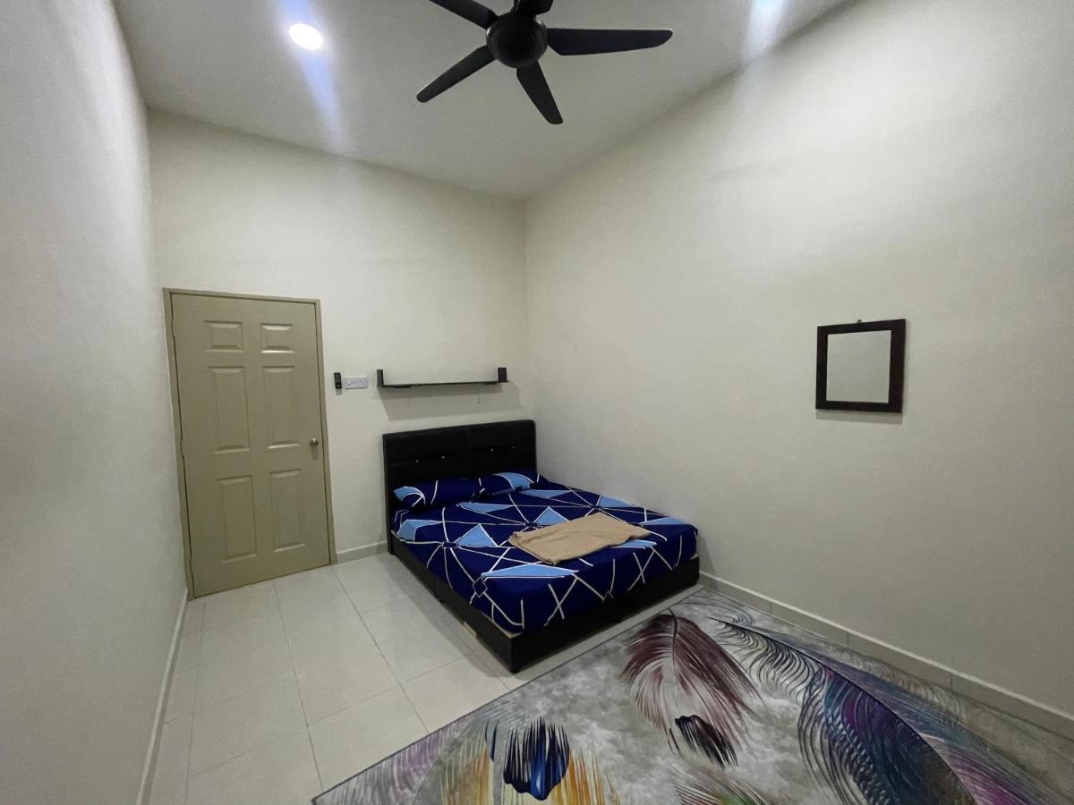 No 61 Nazirin Homestay Tmn Indah Raya 2 Manjung Lumut Bagian luar foto